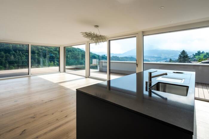 Luzernerstrasse  |  Adligenswil | www.luzernerstrasse58.ch
