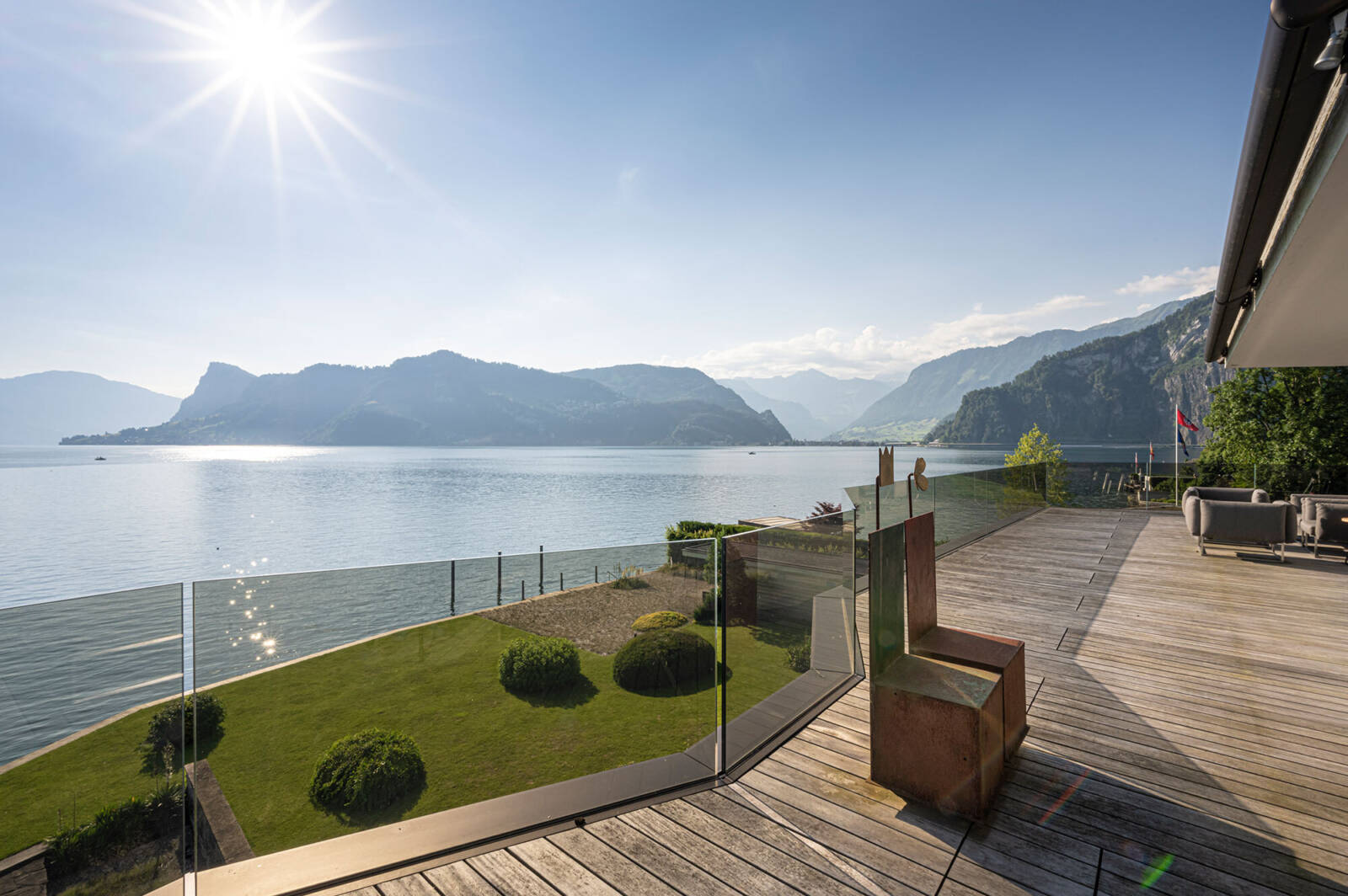 «PENINSULA»  I  Hergiswil
