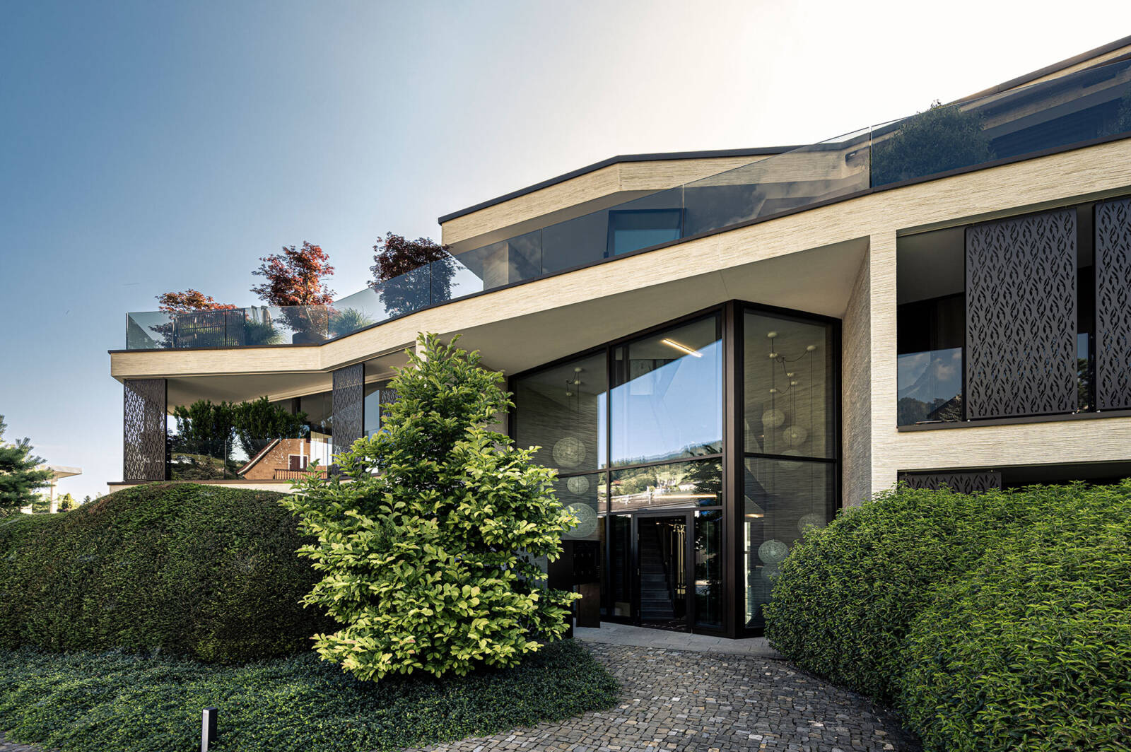 «PENINSULA»  I  Hergiswil