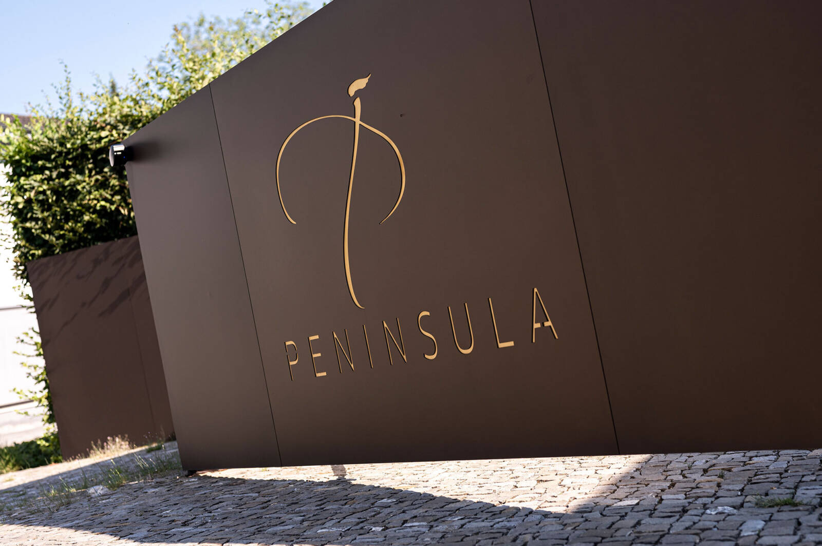 «PENINSULA»  I  Hergiswil